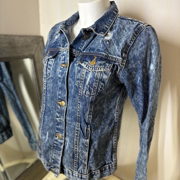 Blue and Gold Jean Jacket with Fitted Silhouette - Picture 5 of 16